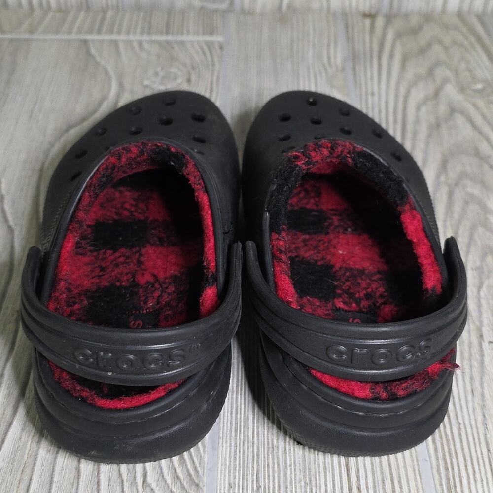 CROCS Classic Lined Clogs Black and Red Buffalo Check Fleece Child Size 10 - Picture 5 of 11